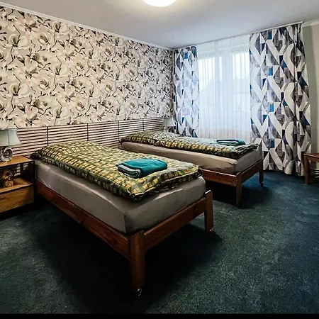 2 Room, Messe Flat, Full Kitchen, Garden דירה הנובר